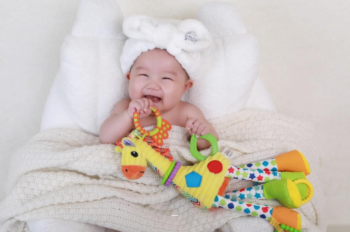 淮北三个月宝宝正确抱姿